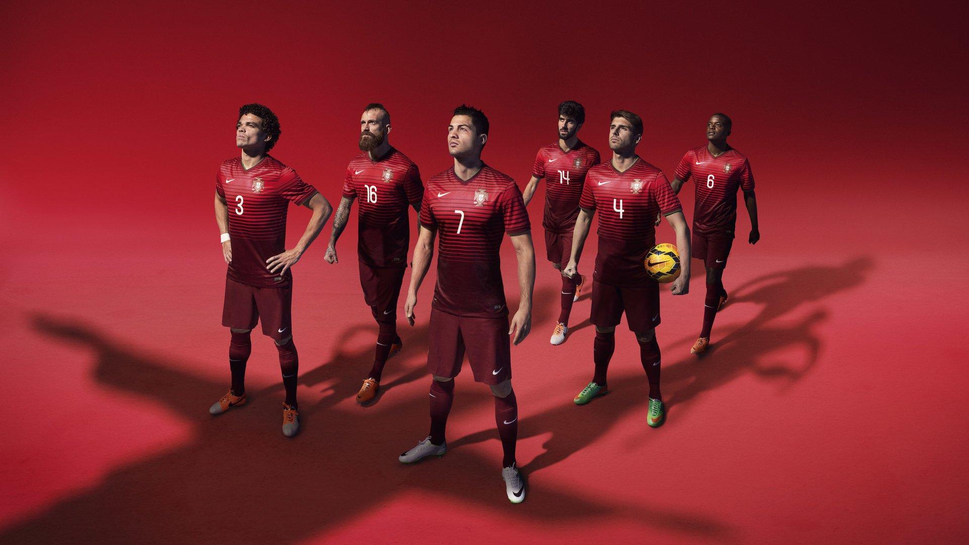 罗马诺独家披露,阿莫林力保核心架构,曼联新赛季战略围绕梅努与齐尔克泽展开